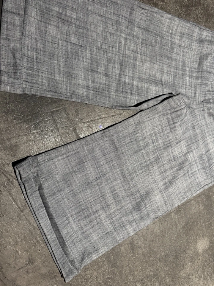 Short Capri Y2K The Limited Cassidy Fit mistura de lã cambraia perna super larga alargamento - Imagem 3 de 4