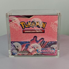 FUSION STRIKE SWORD & SHIELD POKEMON DISPLAY + ACRYLIC CASE ORIGINAL BOX/SEALED 2021 DEU