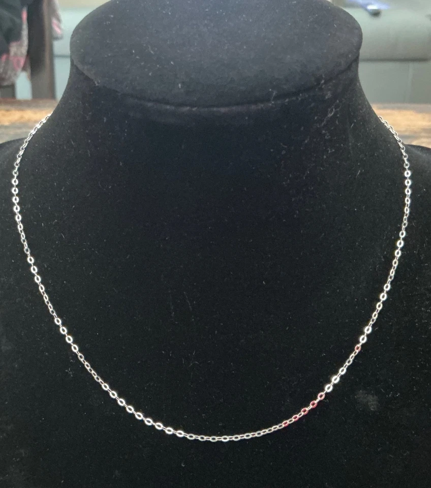 750(18K) White Gold Diamond Cut Cable Link Chain Necklace 1.5Grm.15" Long, Italy - Image 2 of 4