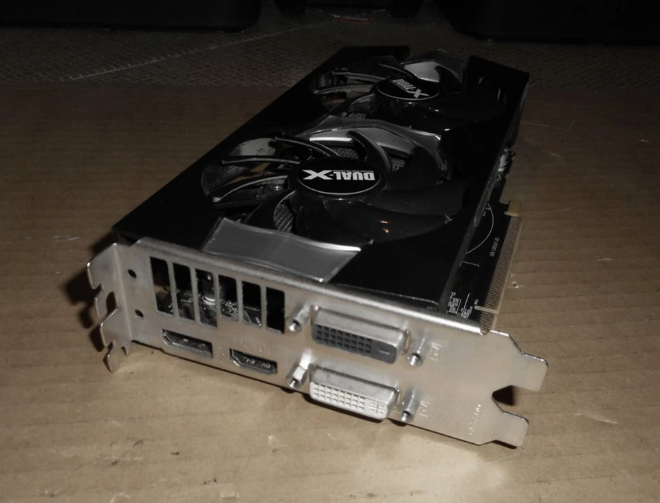 Sapphire Radeon R9 270X Dual-X OC (2048 MB) - SCHEDA GRAFICA - FUNZIONANTE - Immagine 2 di 4