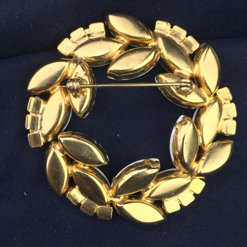 JULIANA D&E Gold Tone AB White Milk Glass Set Wreath Pin Brooch Clip Earrings - Picture 7 of 9