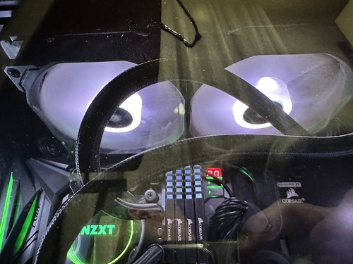 Pc da gaming rgb fisso completo - Foto 4 di 7