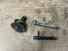 1997 HONDA CR250 POWERVALVE GEAR AND LINKAGE ACTUATOR ARM GOVERNOR 1997-1999