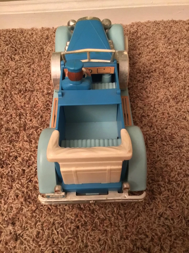 Little Orphan Annie 1982 limusina azul coche de juguete Knickerbocker Foto 3 de 4