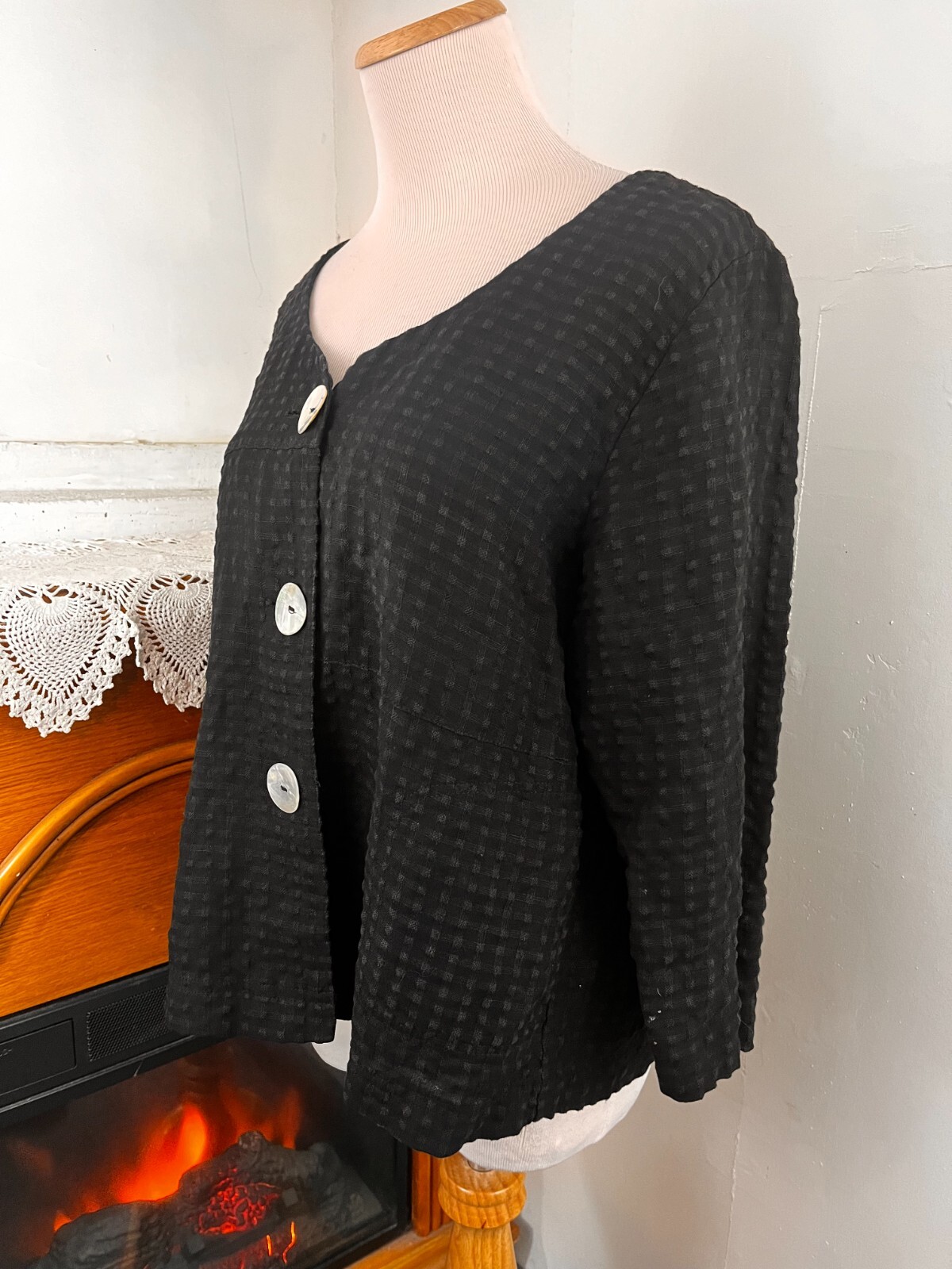 NTCO Nomadic Traders Black Shell Button Linen Ble… - image 7