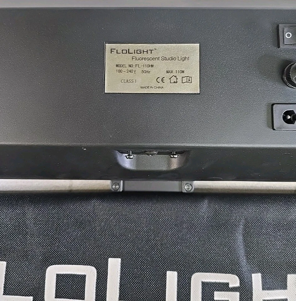 FloLight FL-110HM Fluorescent Video Studio Light with Bulbs Photography Light  - Image 4 of 4