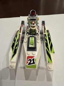 LEGO World Racers: Jagged Jaws Reef (8897) And 2 Sets 30031