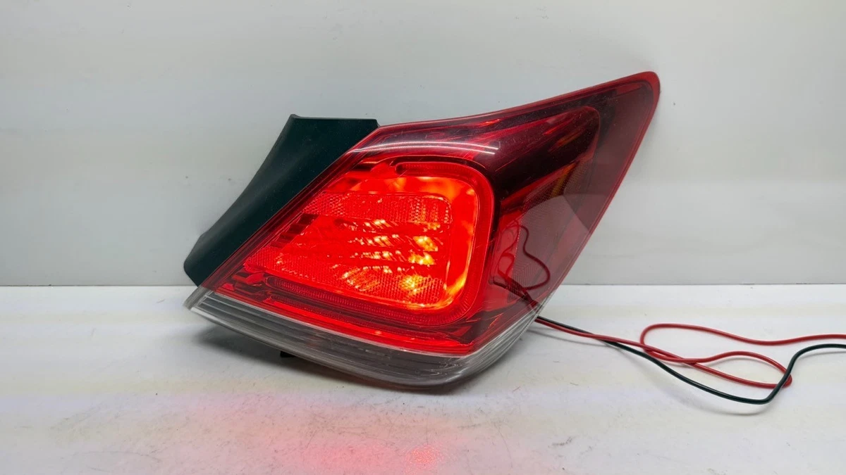 Third Brake Light Assembly – Fits 2005-2012 Toyota Avalon (Direct Replacement)