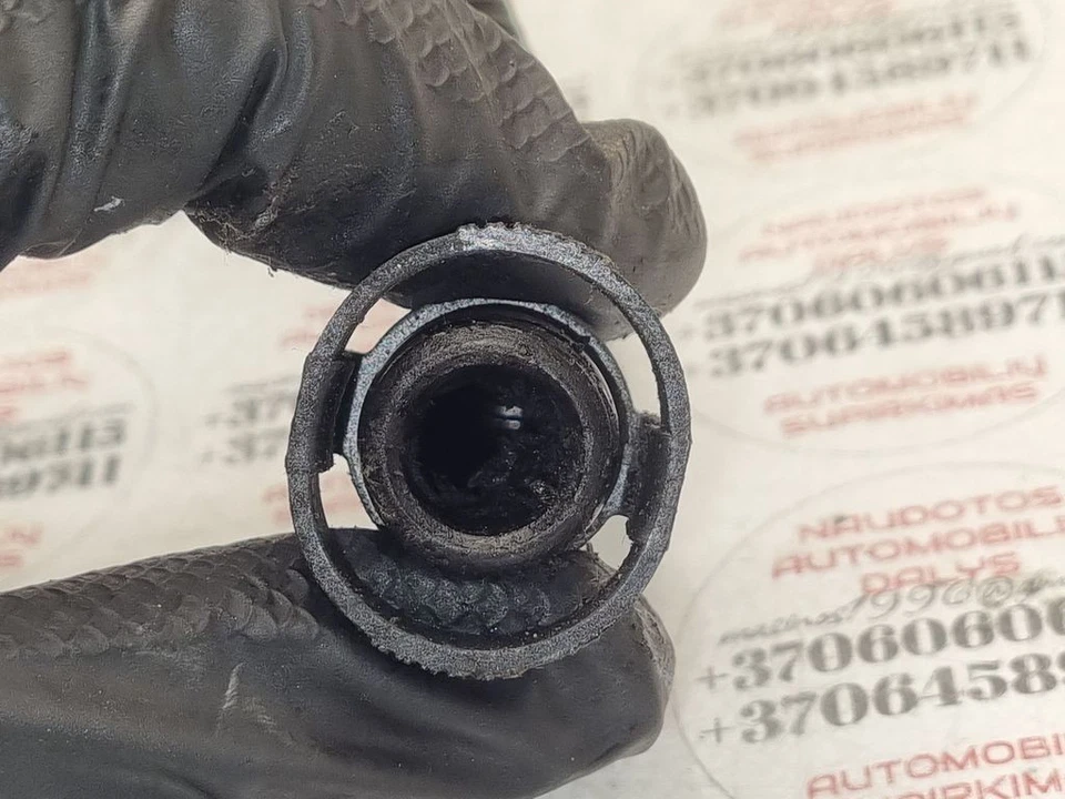 Audi A6 S6 C5 4B 2003 Petrol vacuum line pipe hose 027133784E RKD36205 - Image 3 of 4