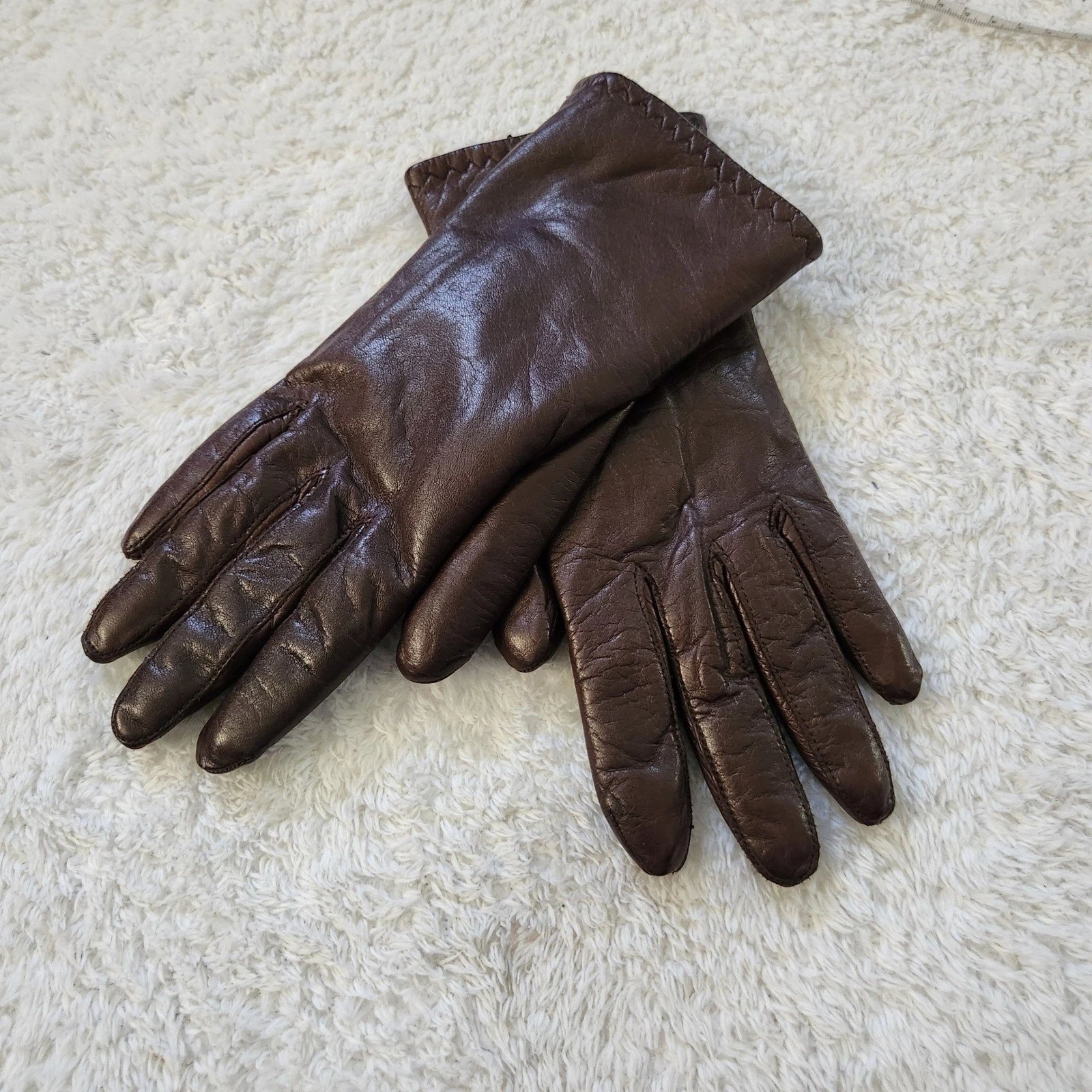 Grandoe Womens Brown Leather Fur Lined Winter Gloves Size Medium M Zigzag Stitch
Opens in a new wind