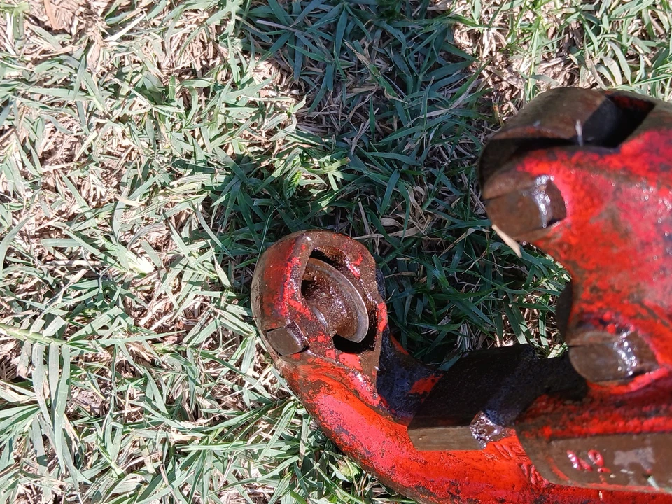 Rigid Pipe Cutter Heavy Duty No. 2A, 1/8"  to 2" GOOD PRE-OWNED CONDITION  - Image 4 of 4