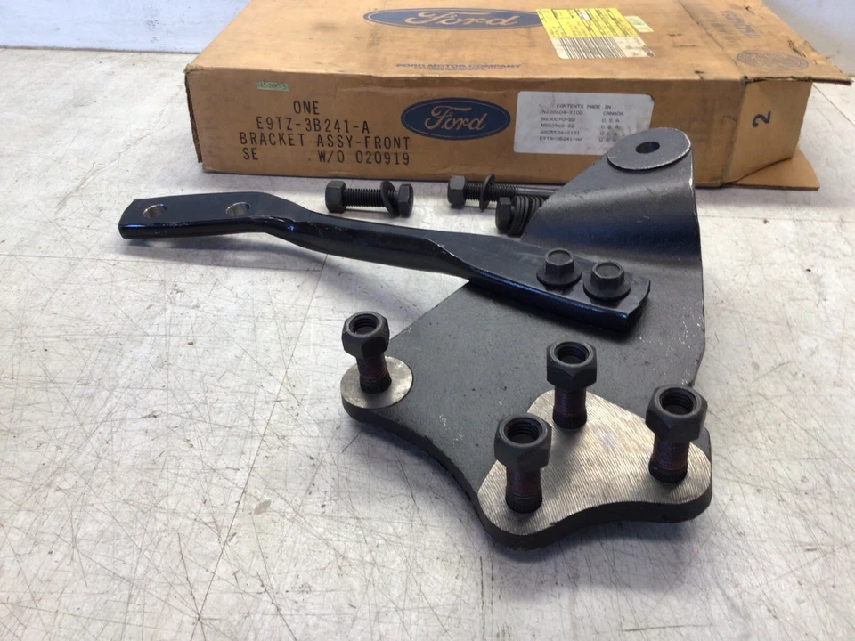 Conjunto de soporte de pista delantera Ford F Super Duty 1988-1993 OEM - E9TZ-3B241-A Foto 2 de 3