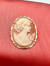 14K Cameo Pin or Pendant- Vintage, Estate- 1940s- Beautiful Face- Shell- Brooch