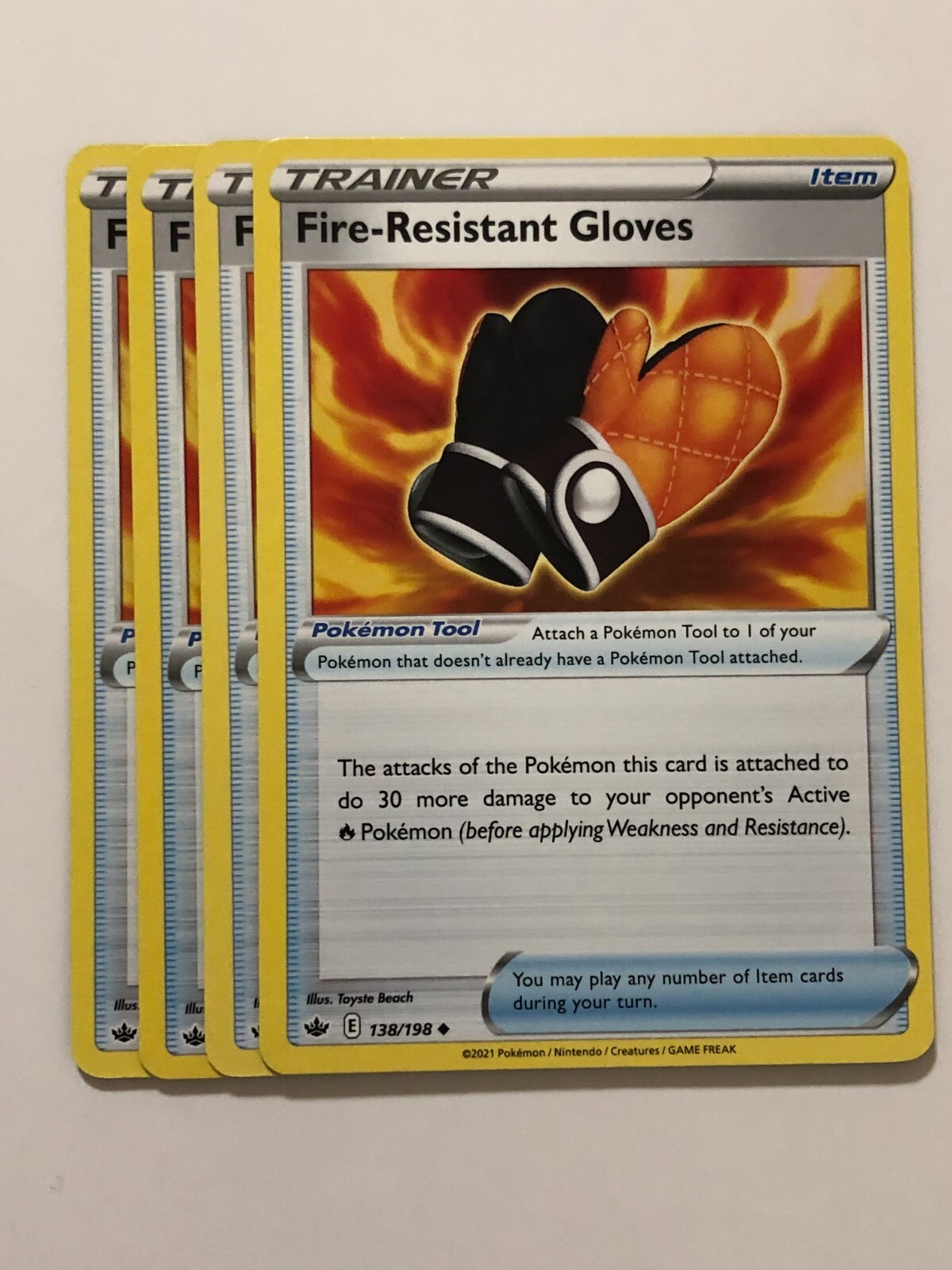 Pokemon Card Chilling Reign 4x Playset Fire Resistant Gloves 138/198
