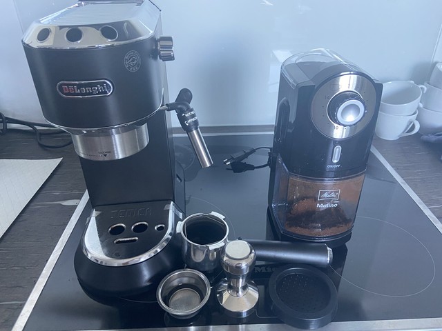 DeLonghi Dedica EC 680 Schwarz 2 Tassen Espressomaschine online kaufen |  eBay