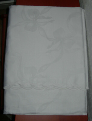 Edle Stoff-Tischdecke Tischtuch mit Ornament-Muster & Wellensaum weiß 130 x 160 