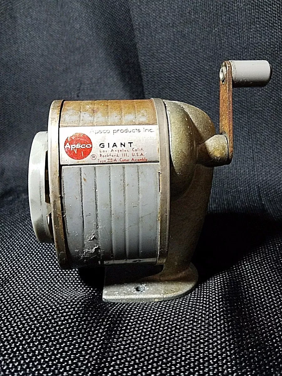 Giant pencil sharpener outlet