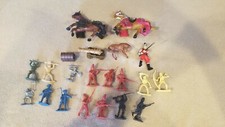 MIXED LOT PLASTIC KNIGHT AND HORSE FANTASY TOY FIGURES SOLDIERS - SIMBA