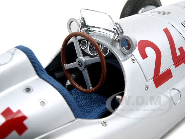 ミニカー CMC 1/18 MERCEDES W165 1939 READ** 1/18 CMC 1939 Mercedes-Benz W165 #24 Silver M-035