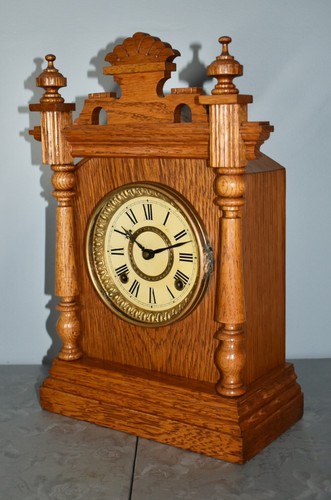 Antique Oak Victorian Style Carved Mantel Clock w/Pendulum - Picture 12 of 13