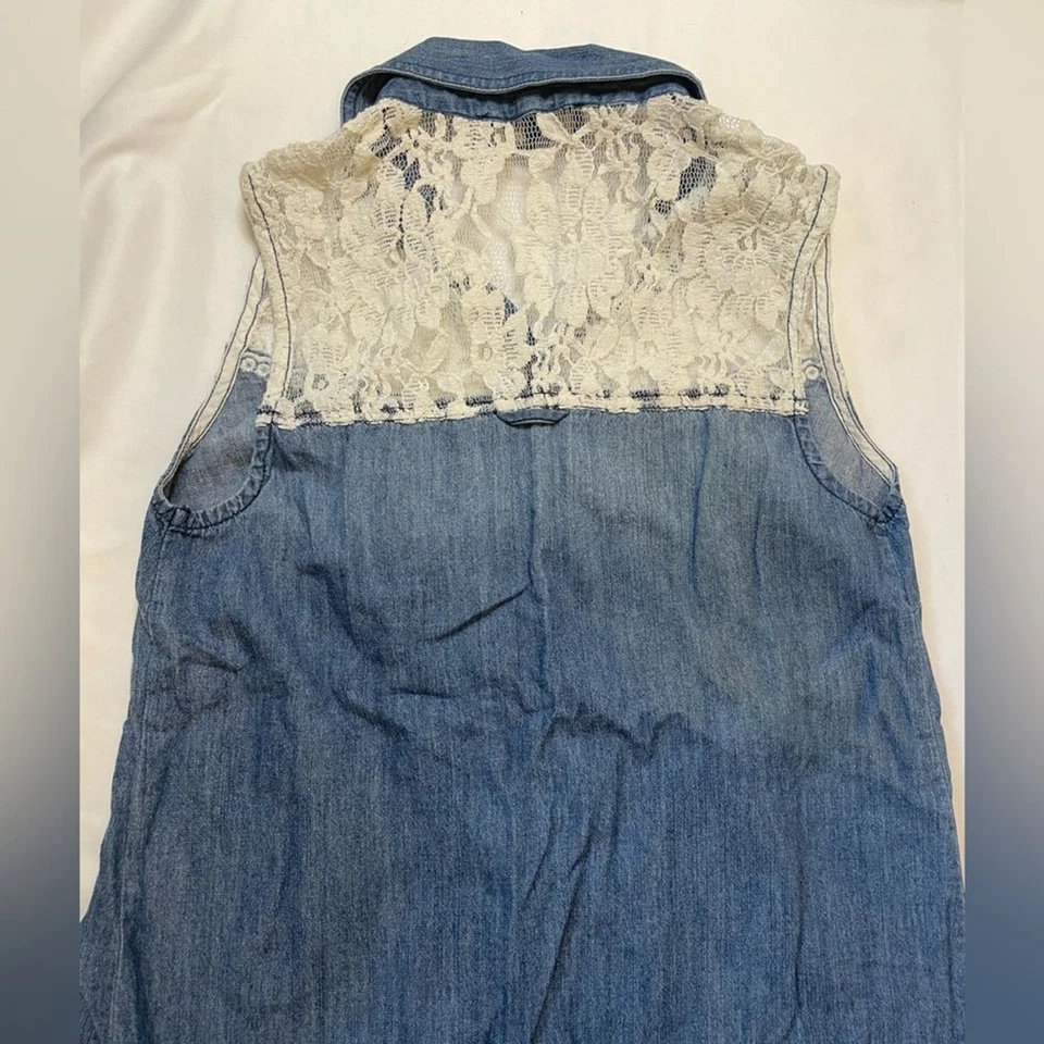 Jessica Simpson size small denim/lace button down tank top - Image 4 of 4