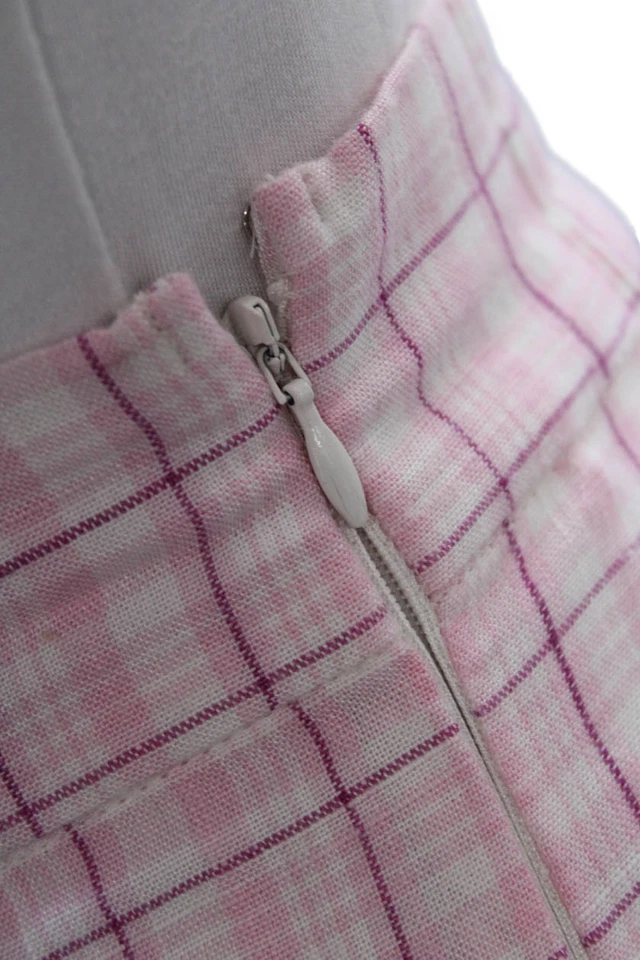 Falda midi a cuadros con cremallera frontal con botones rosa blanco talla XS The Westside para mujer Foto 4 de 4