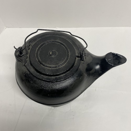 Antique Cast Iron No.8 Stove Top Coffee/Tea Pot Kettle Swing Top - Painted? - Picture 2 of 16