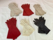 Set of Six Vintage Women  s Gloves