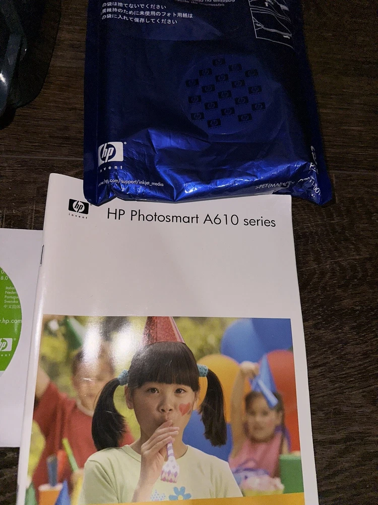 HP PhotoSmart A610 Series Photo Printer Bundle  Manual Paper UNTESTED TURNS ON