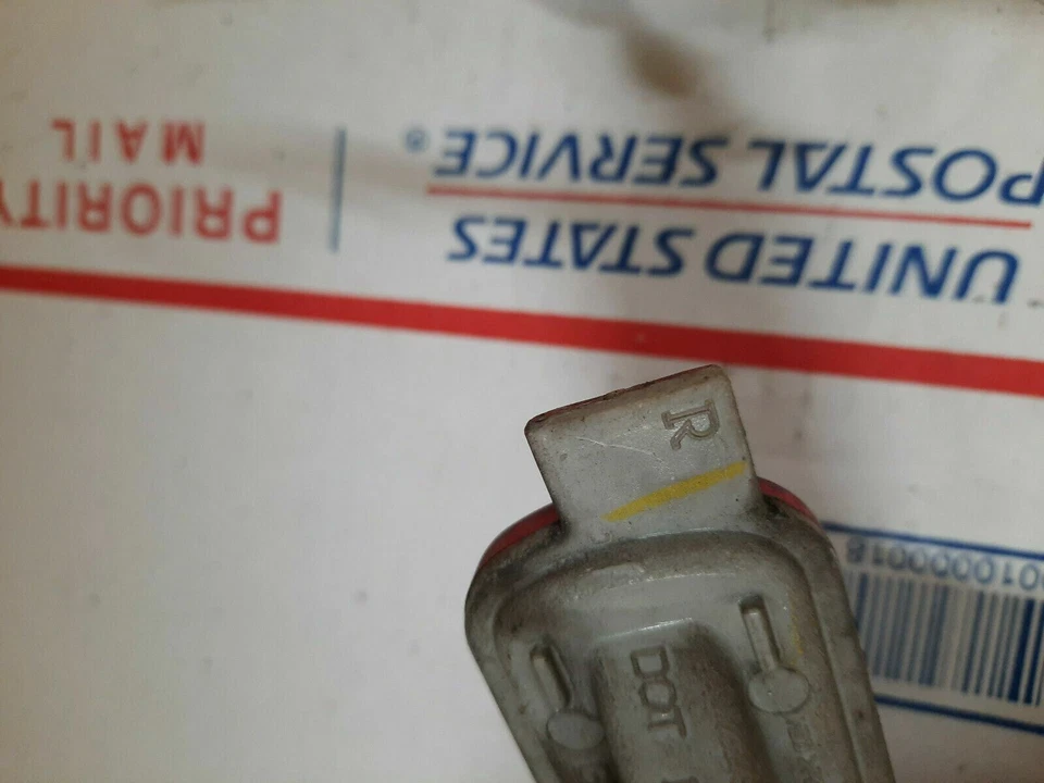 CHEVROLET COBALT PONTIAC G5 LUZ MARCADORA LATERAL TRASERA DERECHA OEM PASAJERO Foto 3 de 3