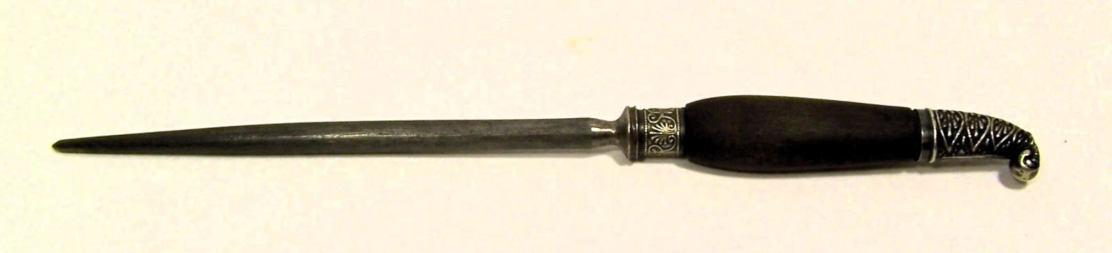 E.M Dickinson Honing Rod Sheffield England, Antique, Ornate, 1930's
Opens in a new window or tab