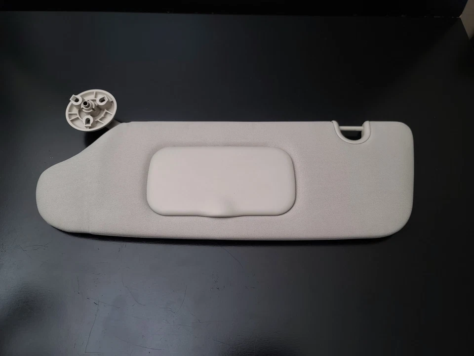 Левый солнцезащитный козырек со стороны водителя для Dodge Grand Caravan Chrysler Town Country 2008-20 годов выпуска - Изображение 3 из 4