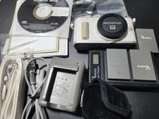 OLYMPUS PEN E-PL8 Mirrorless Camera Body