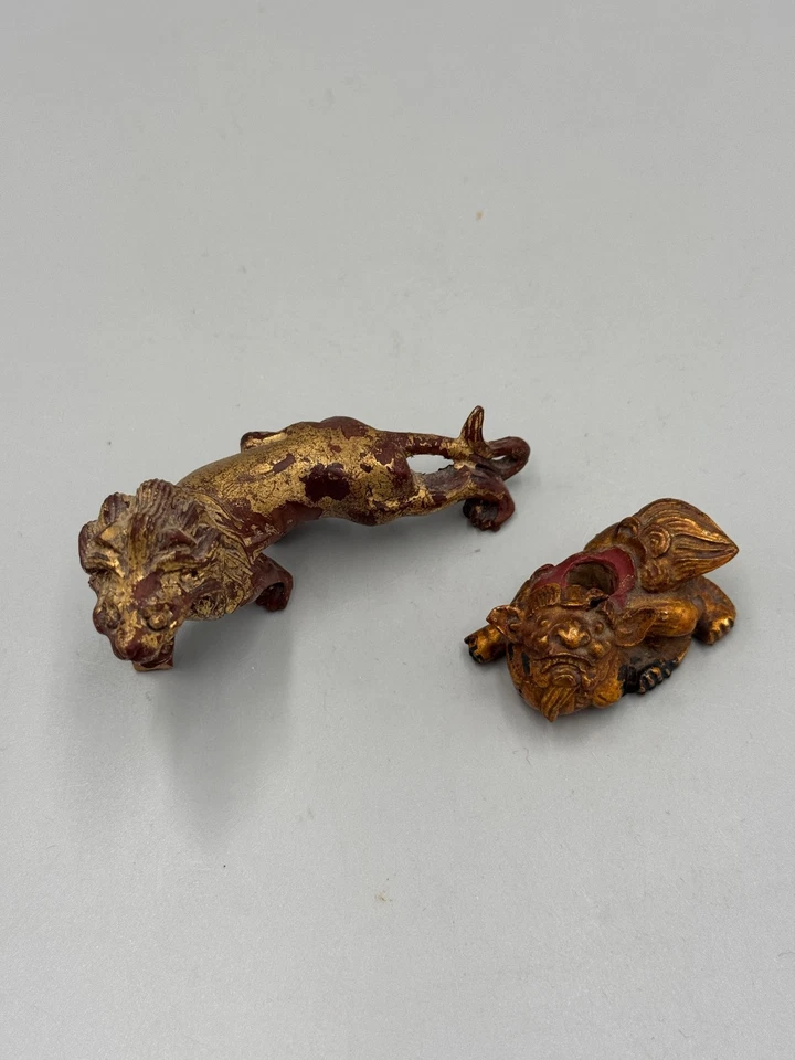 古董 20 世纪中国木雕 Minature Foo 狗/狮子雕像 3 1/4 英寸 — 第 2/4 张图片