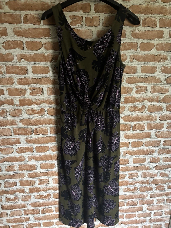 Primark Women's Midi Dress  Green Floral, Size 8 - Image 3 of 4