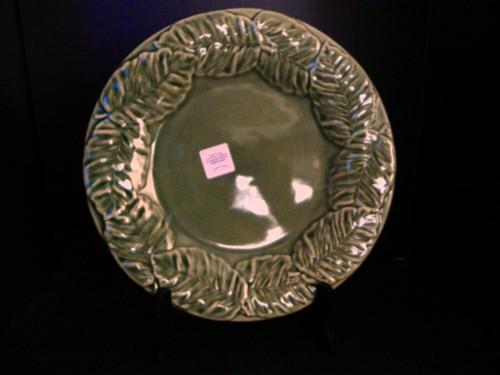Bordallo Pinheiro Green Embossed Vine Leaf Dinner Plate (10 3/8")