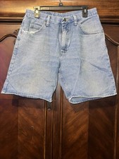 Men  s Wrangler Relaxed Fit Jean Shorts Size 32