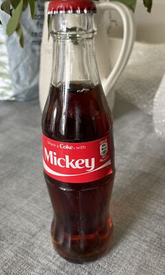 Glas Cola Flasche personalisiert Share A Coke mit Mickey 2014 Sammlerstück Original