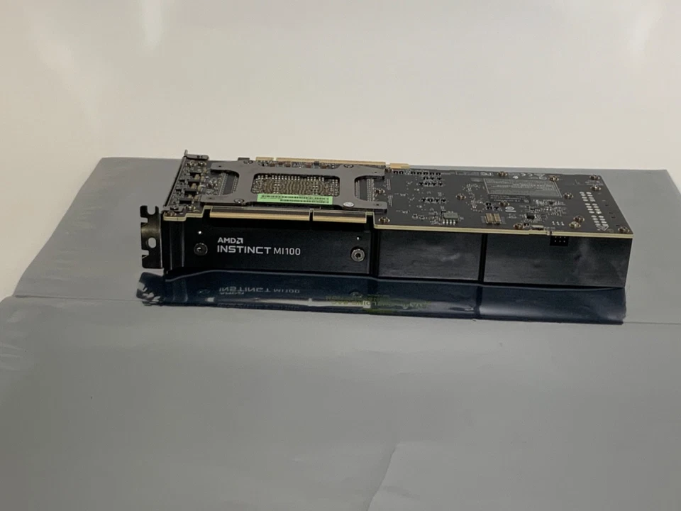 AMD Radeon Instinct MI100 32GB HBM2 PCIe 4.0 Professional Graphics Card - Image 4 of 4
