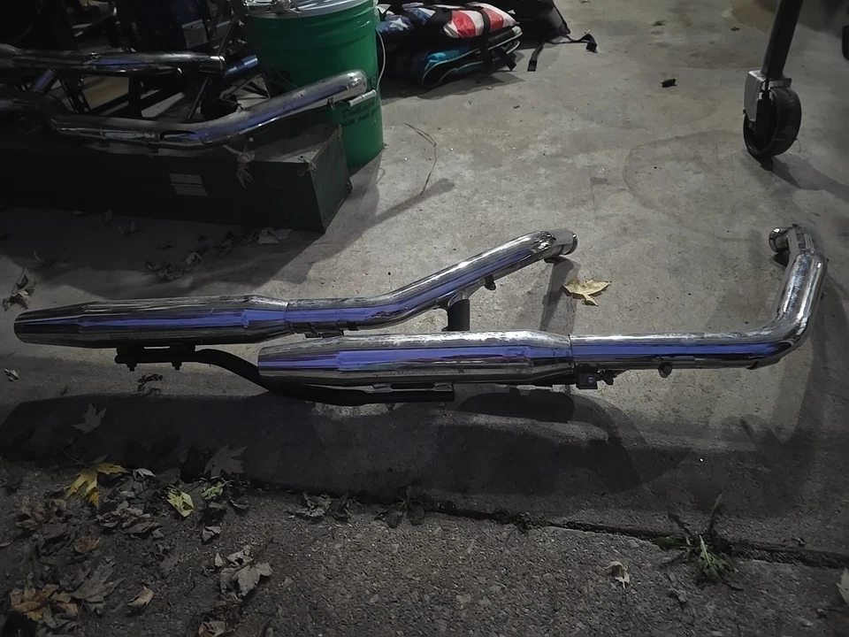 Harley Davidson Exhaust Pipes - Image 2 of 4