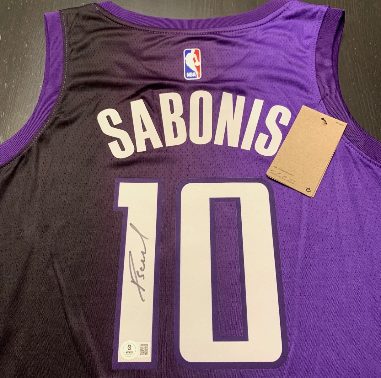 DAMONTAS SABONIS Autographed Signed Sacramento Kings DOMANTAS SABONIS NIKE KINGS JERSEY BECKETT WITNESS COA 