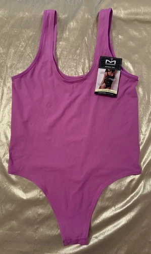 NWT Maidenform Basically Sexy Seamless Smoothing Thong Bodysuit Fuchsia Size XL