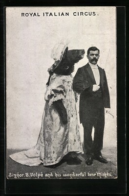 Ansichtskarte Royal Italian Circus, Signor B. Volpé and his bear Mishka 