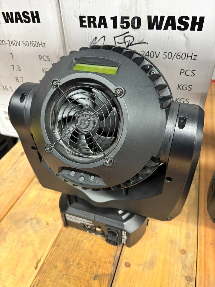 Martin MAC Aura Wash LED - Image 3 of 4