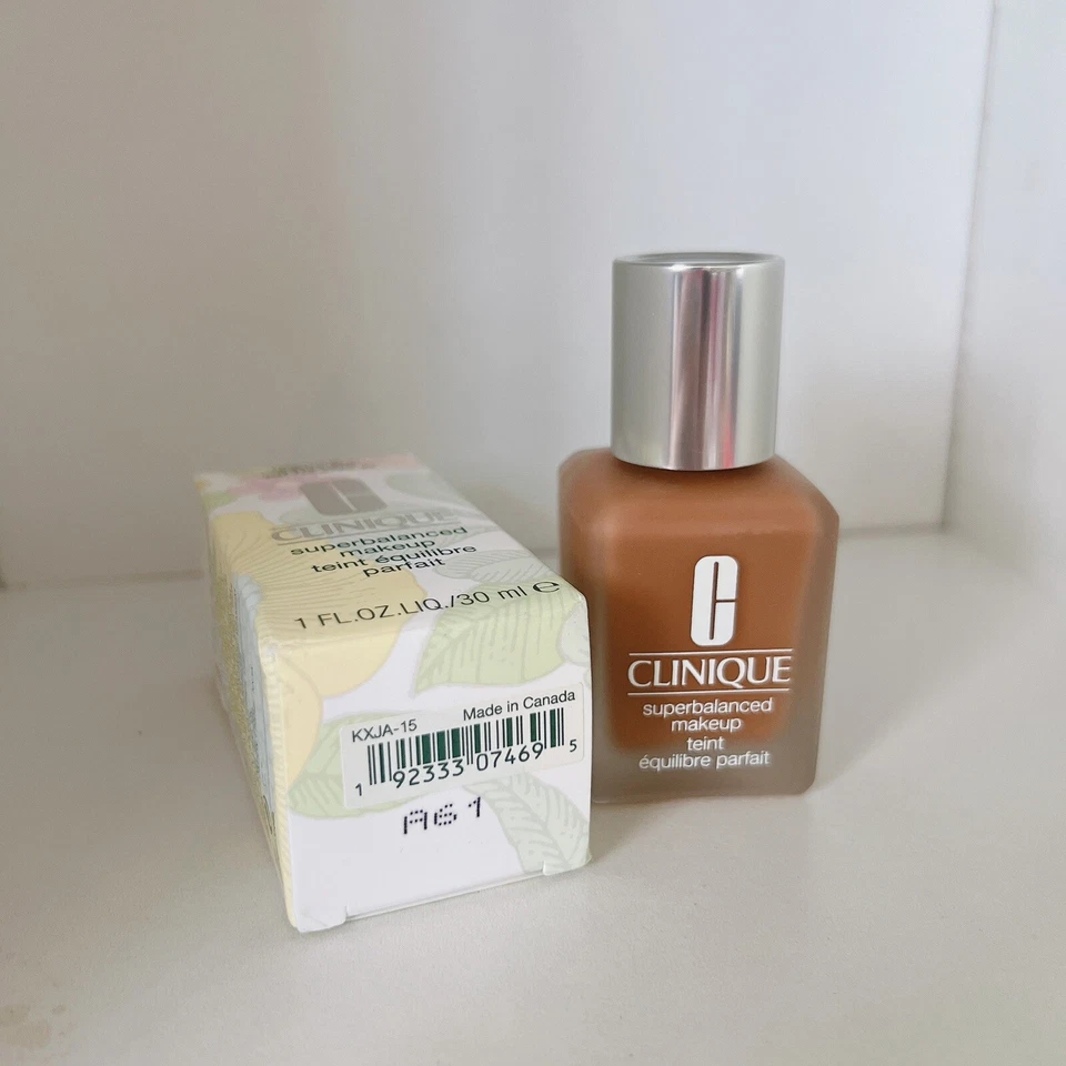 Clinique Superbalanced Makeup - WN 114 Golden (D) 1oz/30ml New - Image 2 of 2