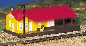 Bachmann N Scale Freight Station