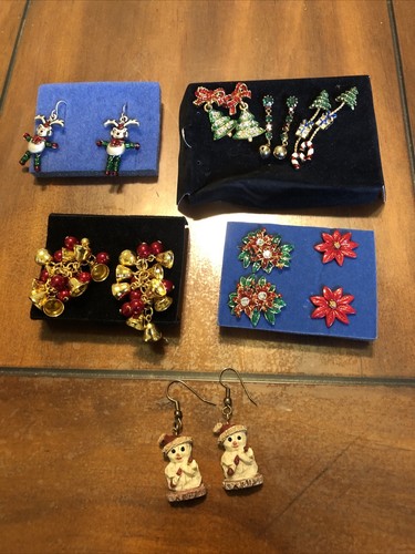 lot of earrings Christmas Holiday