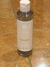 YVES ROCHER COMME UNE EVIDENCE PERFUMED SHOWER GEL 6.7 OZ 200 ml NEW