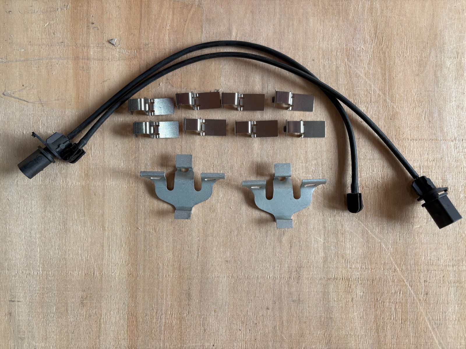 New Front Brake Pads for 2017-2023 Bentley Bentayga 3.0L/4.0L/6.0L 4M0698151AK