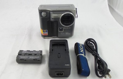 SONY Digital Mavica MVC-FD7 本体 Sony Mavica MVC-FD7 Floppy Disk Digital camera - 10x Zoom